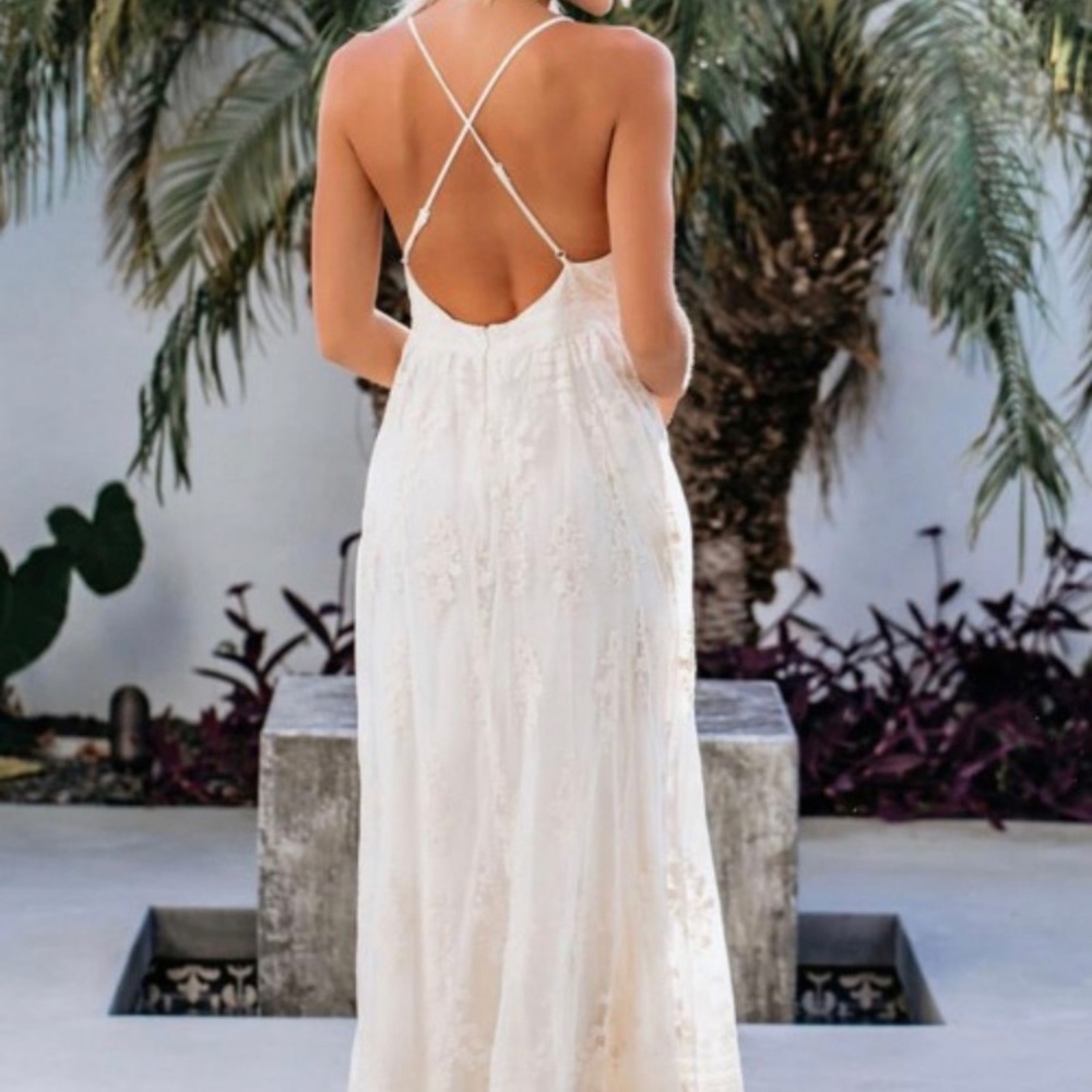 Vici It was all a dream lace maxi dress
